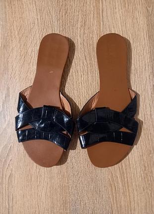 Шлепанцы 37 размер