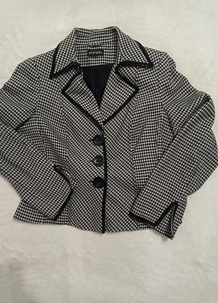 Стильный женский пиджак