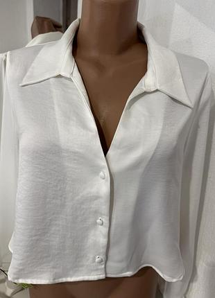 Укорочена блуза zara