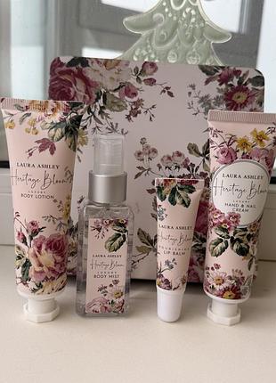 Шикарнючий набір від laura ashley 🌸