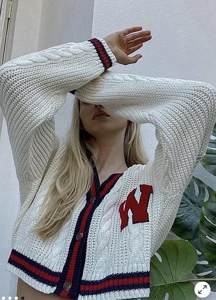 Светр на ґудзиках м