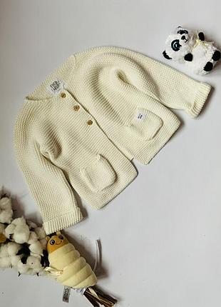 Красивий в’язаний кардиган f&f 6-9 місяців