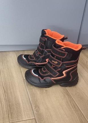 Зимние ботинки,чобитки superfit