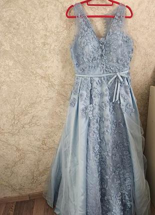 Платье,размер l