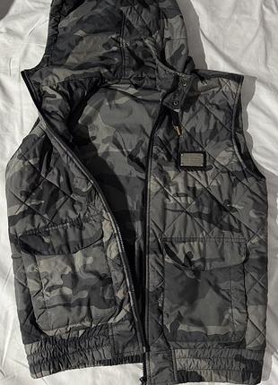Жилет dolce&gabbana камуфляж