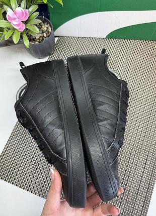 Оригинальные кроссовки 4