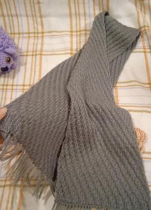Теплый зимний серый шерстяной шарф ручной работы
