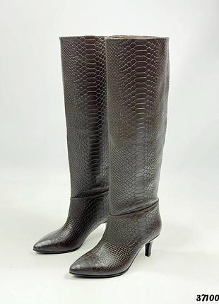 Жіночі чоботи