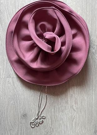 Прикраса на сукню блузку