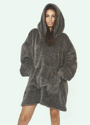 Толстовка-одеяло с капюшоном тёплое, уютное, пушистое, с большим карманом
