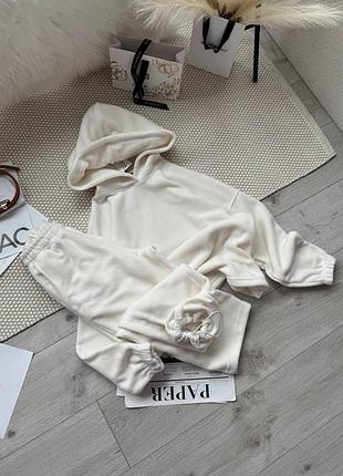 Костюм жіночий