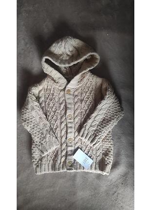 Кофта плетеная с капюшоном
