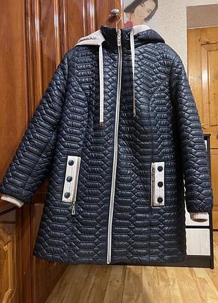 Стьобана демісезон куртка плюс сайз з регулюванням ширини