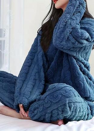 Теплый домашний костюм большого размера