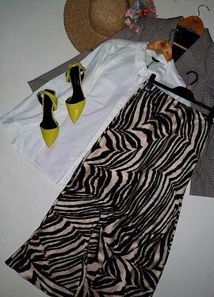 Розкішна нова сатинова спідниця