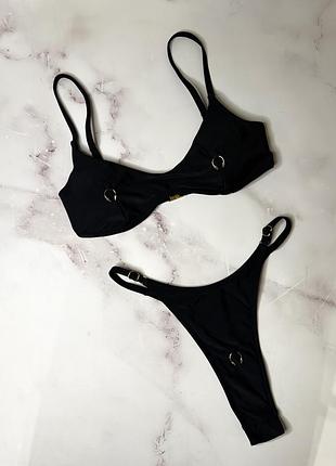 Чорний роздільний купальник бандо топ бретельках з пірсингом на регуляторах бікіні