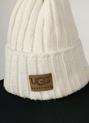 Женская шапка ugg