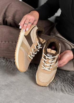 Натуральные кожаные и замшевые бежевые зимние утепленные кроссовки