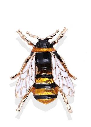Брошь " пчела"