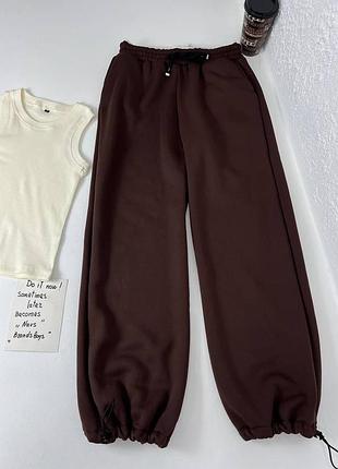 Спортивні штани на затяжках