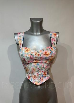 Топ в квітковий принт