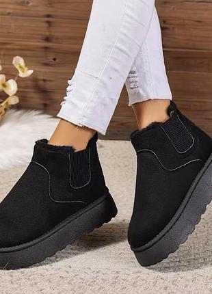 Уги взуття жіноче