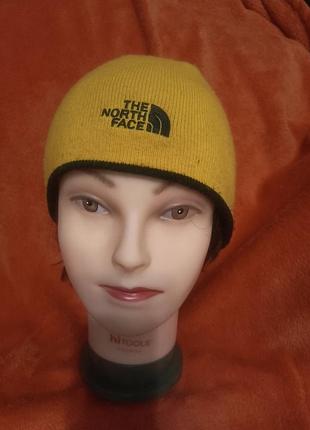 Двухсторонняя шапка the north face