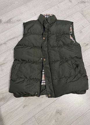 Жилетка тепла burberry нова