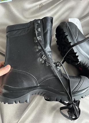 Нові чорні масивні берці на товстій підошві