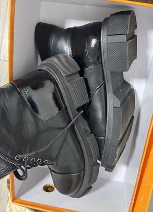 Новые кожаные боты