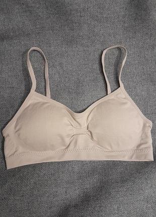 Бесшовный топ на тонких бретельках или лифчик-топ