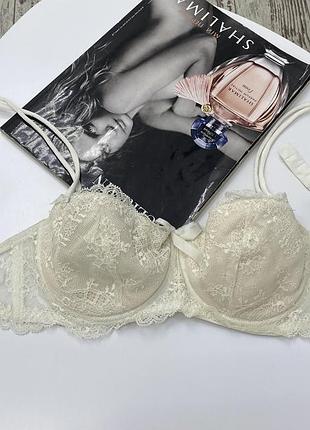 Ambra шикарний кремовий мереживний італійський бюст на кісточках