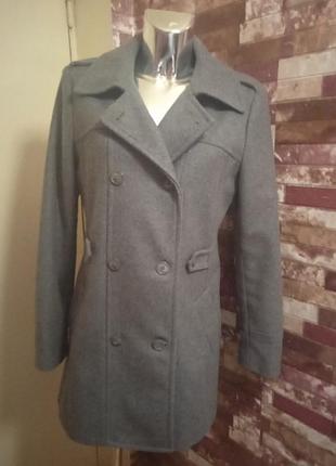 Пальто женское sisley 46розмiр.