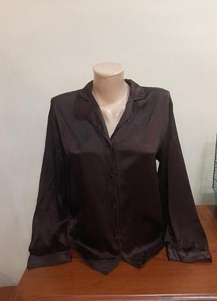 Шелковый верх от пижамы