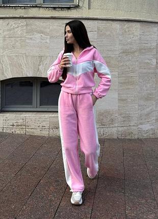 Костюм жіночий дуже гарний