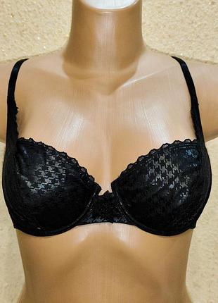 Красивый бюстгальтер мягкий на косточках uk38b eur85b
