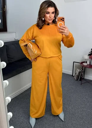 Брючный костюм-двойка из эко-замши / кофта и штаны