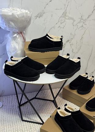 Трендові ugg classic micro chestnut black щільне натуральне хутро та високоякісна замша ( відштовхують воду ) угі мікро