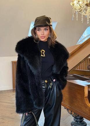 Стильна шубка зі штучного хутра