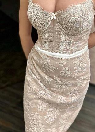 Кружевное платье
