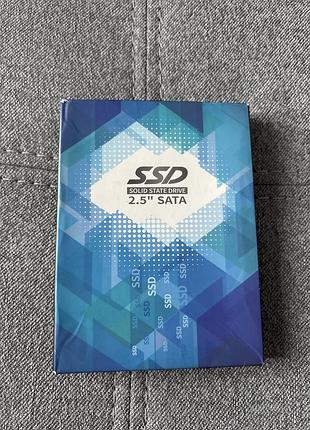 Китайський ssd вінчестер, накопичувач обєм на коробці відсутній
