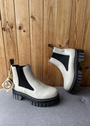 Шкіряні лофери броги мокасини ботинки челсі чоботи черевики dr martens