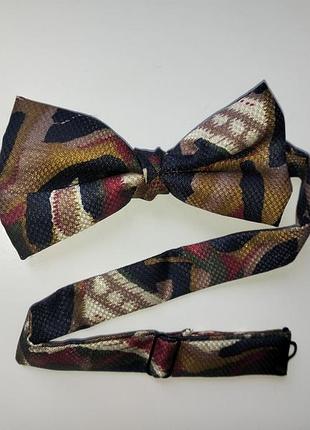 Кольорова краватка метелик бабочка