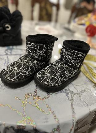 Продам угги дитячі діор 3