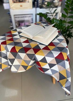 Скатертина тифлонова водовідштовхувальна 110 х 140 ромбики червоні з жовтим tsh2