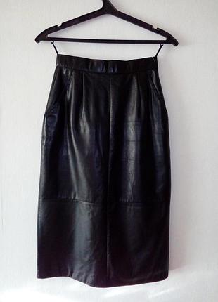 Шкіряна спідниця створена для вашої зручності та впевненості