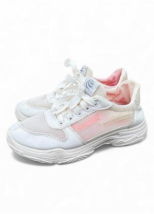 Жіночі кросівки білого кольору 36 розмір