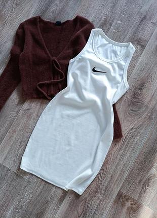 Платье платья nike