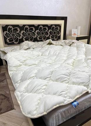 Ковдра холофайбер півтораспальна молочна tsh2