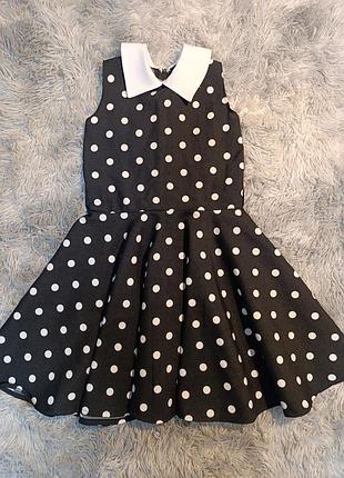 Платье с воротничком